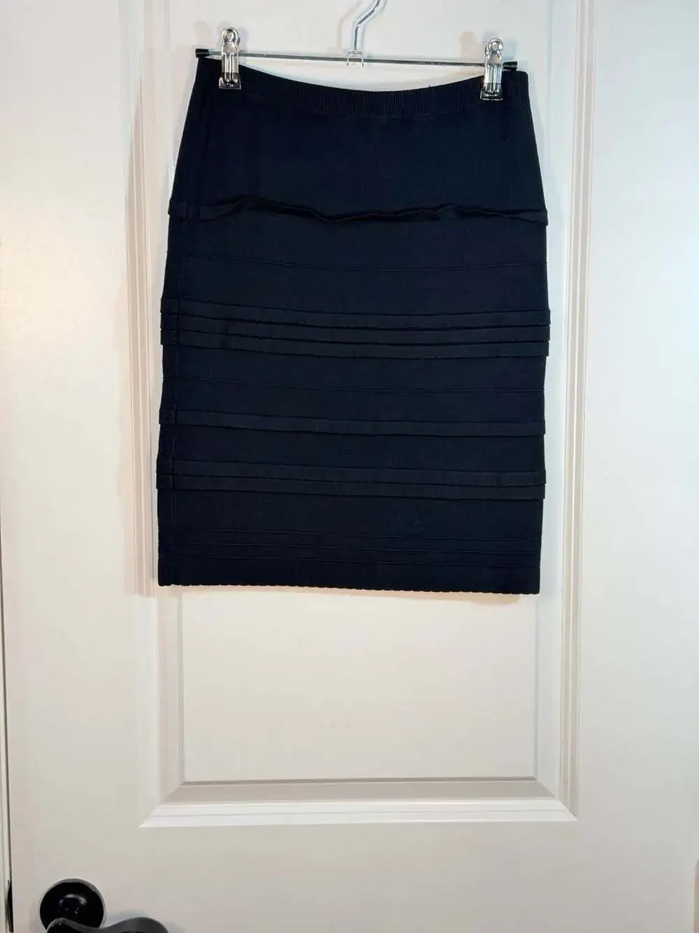 Carmen Marc Valvo Black Tiered Knit Pencil Skirt Size XS
